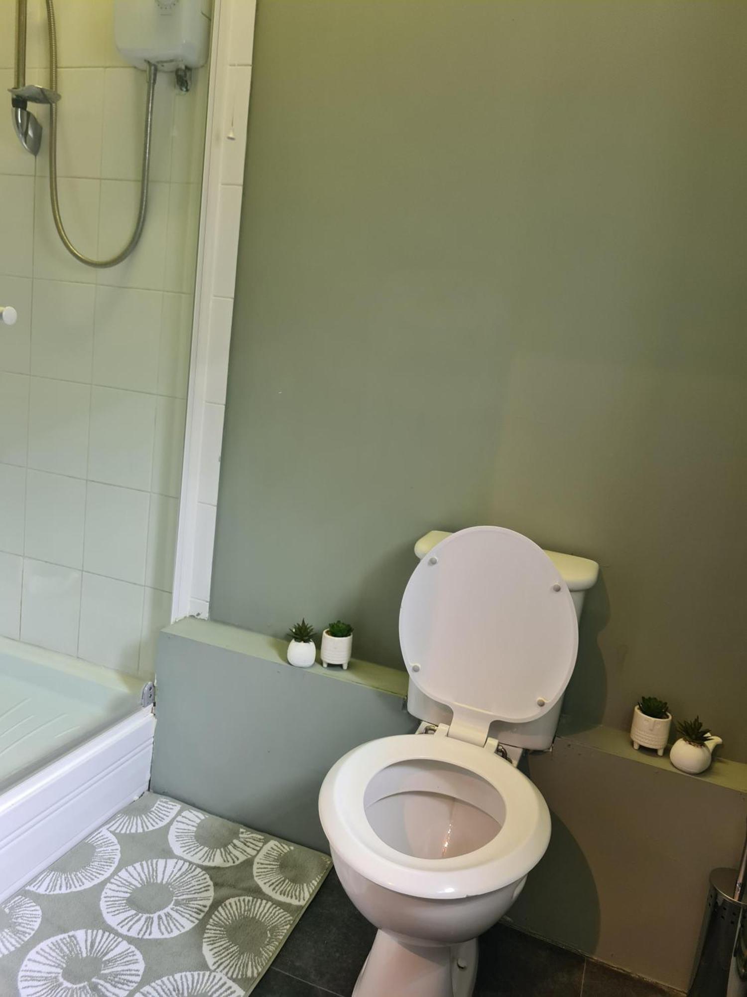 Отель Hen House Кэннок Номер фото